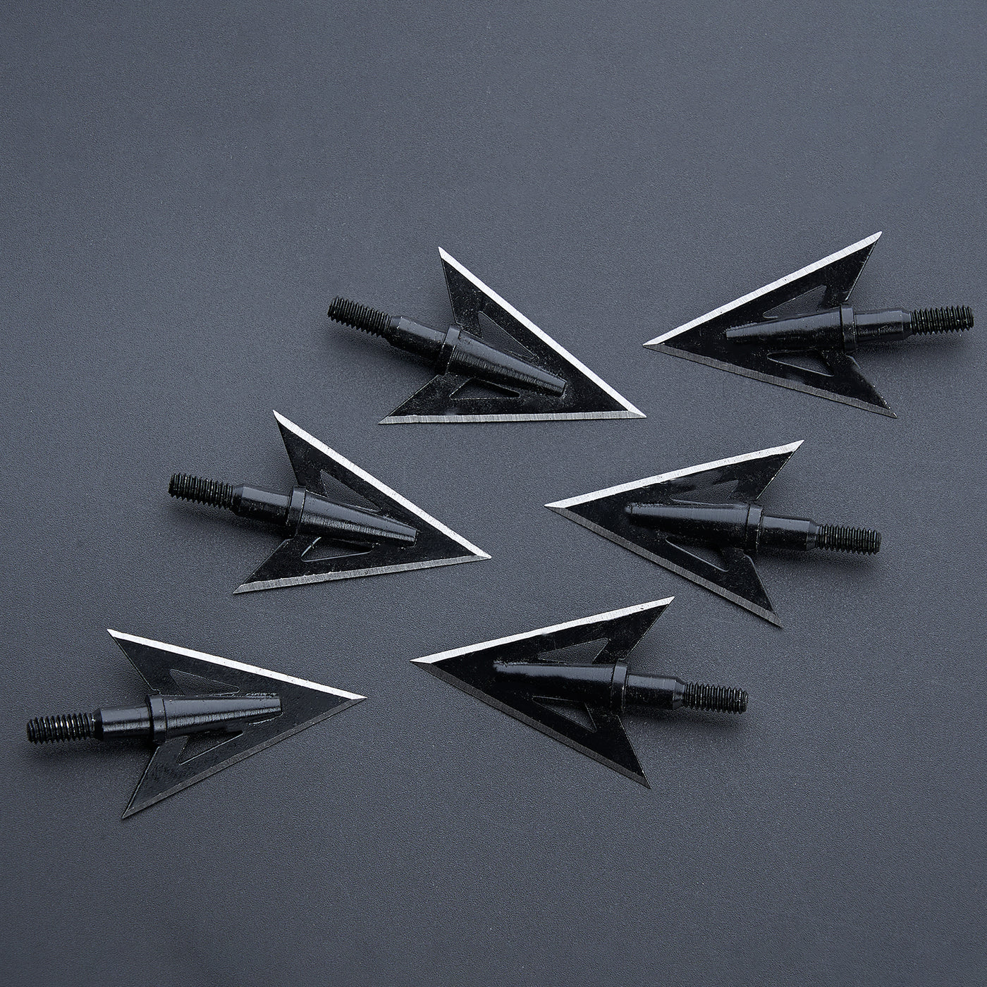 6X Screw-in 150-grain Carbon Steel Arrowhead Tips and 6x 100-grain 2-blade Broadheads for Archery Hunting